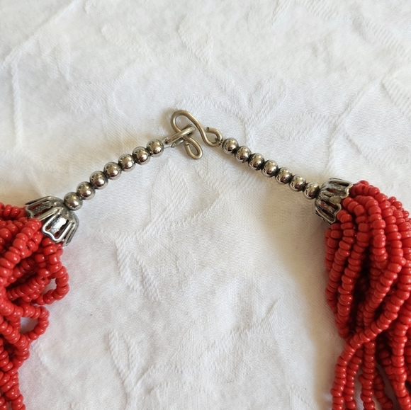 30 strand coral bead necklace - Picture 4 of 7